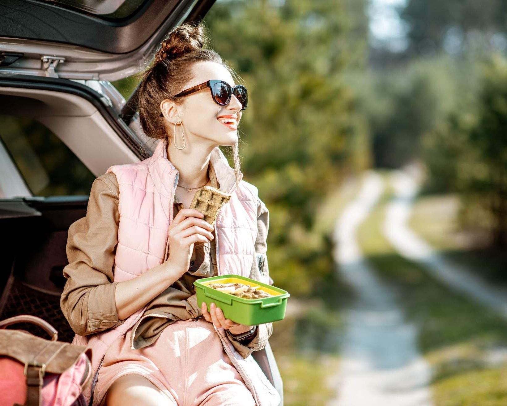 Oumbärliga snacks för nästa äventyr i bilen Momondo