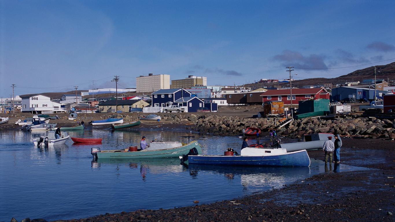 Flights to Iqaluit