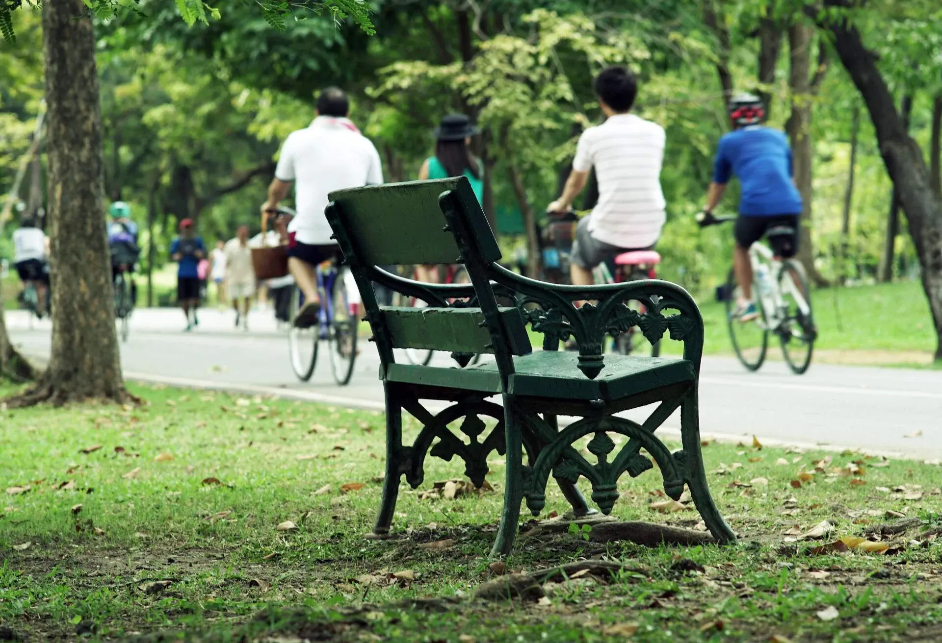 THAILAND_BANGKOK_THEME_PEOPLE_NATURE_PARK_BENCH