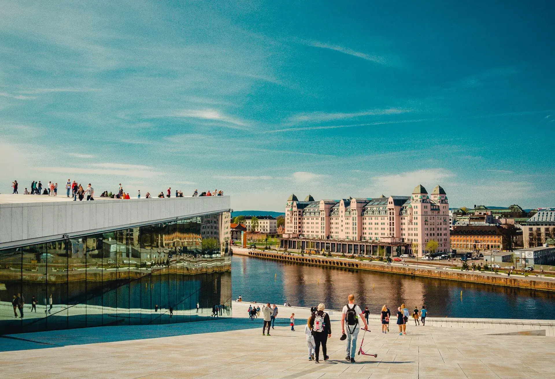 DEST_NORWAY_OSLO_shutterstock-premier_1086230123