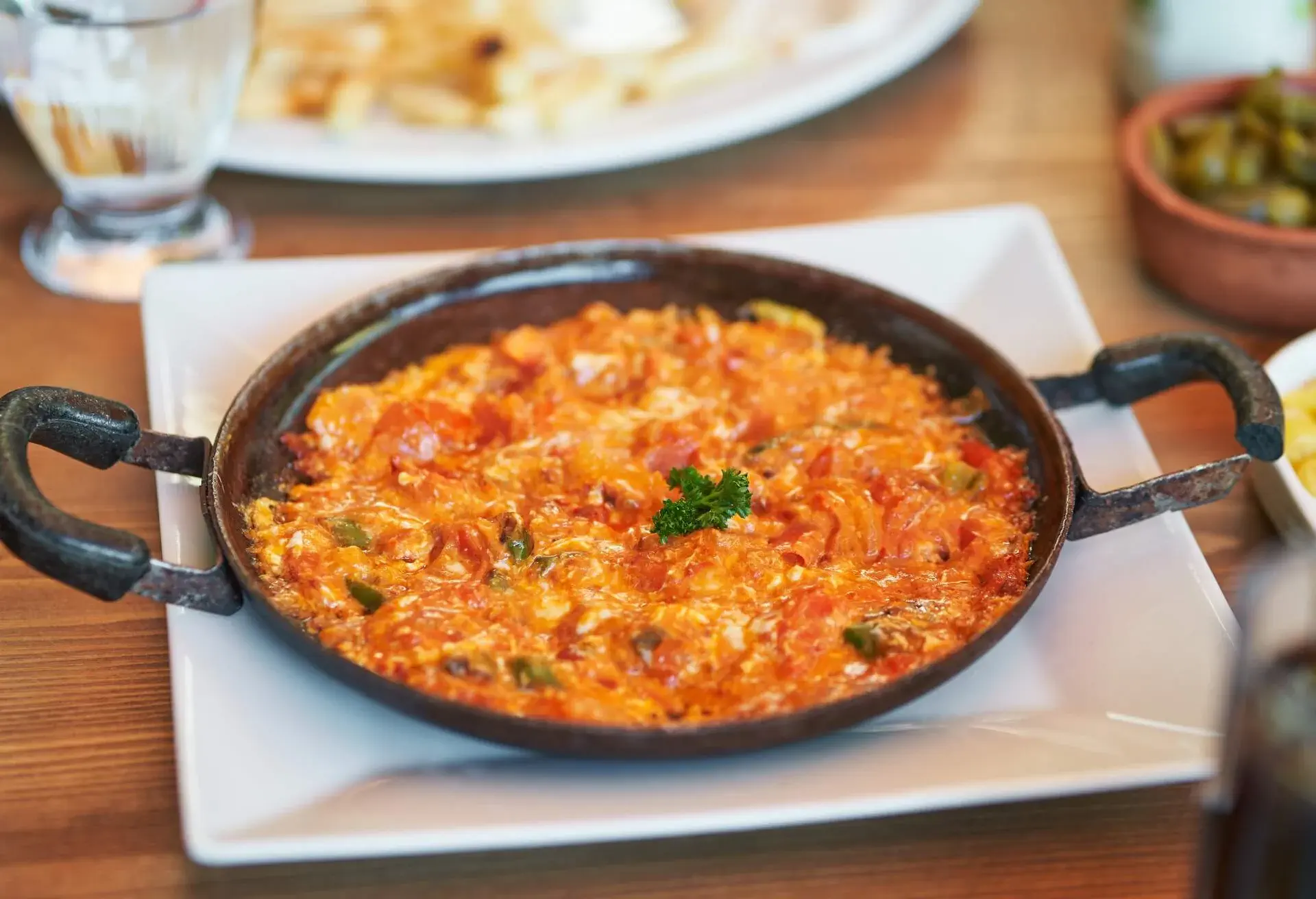 THEME_FOOD_TURKISH_MENEMEN_GettyImages-1401553982