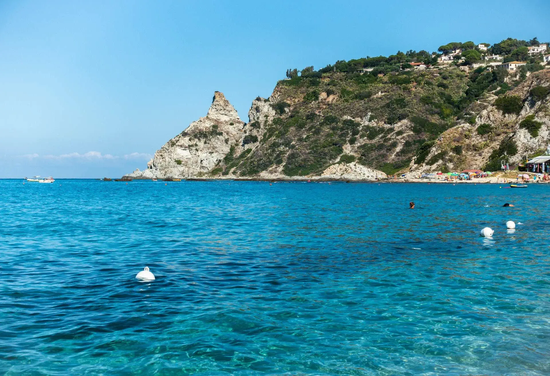 DEST_ITALY_CALABRIA_GROTTICELLE-BEACH-GettyImages-1299670891.jpg