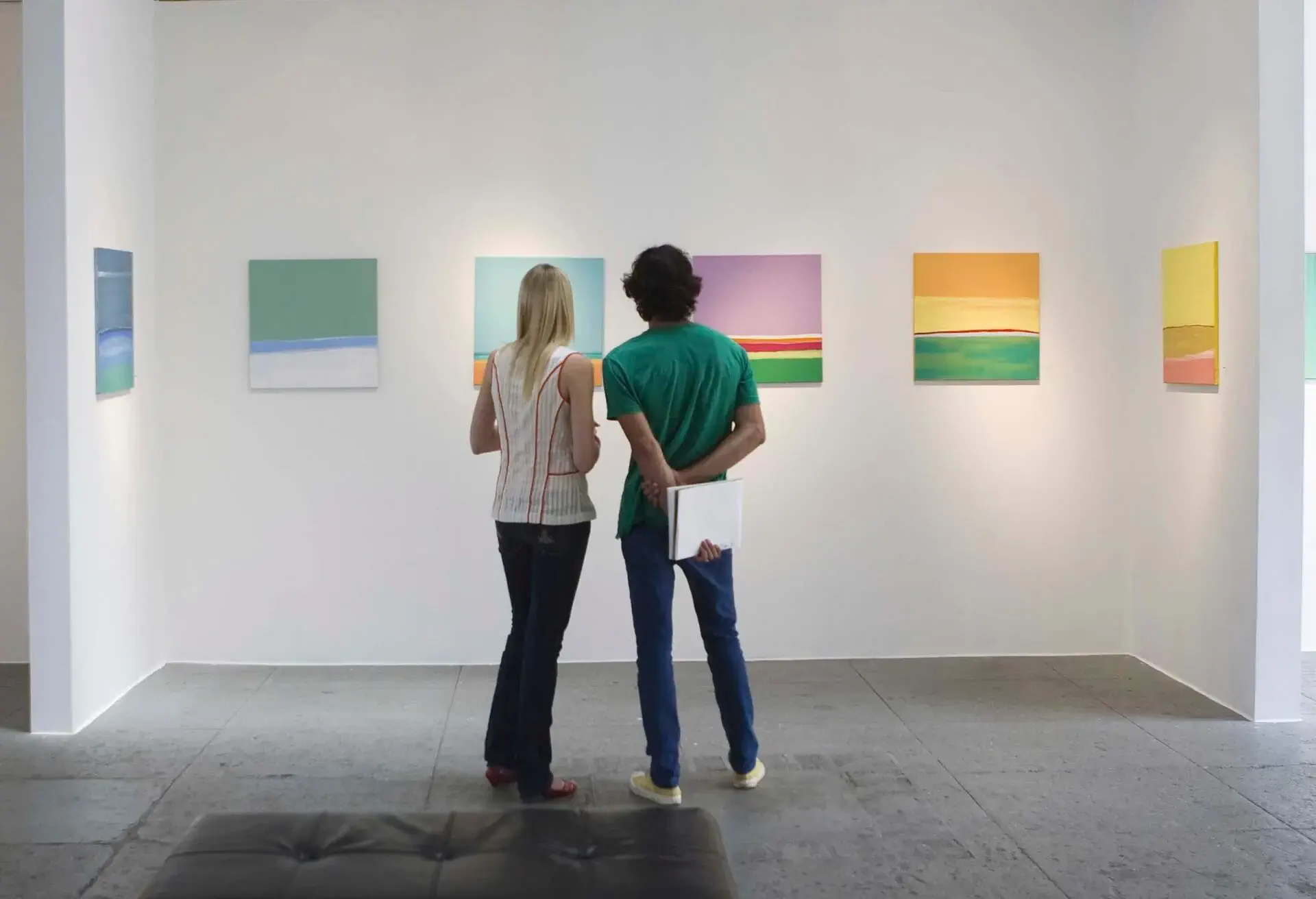 THEME_PEOPLE_MAN_WOMAN_MUSEUM_GettyImages