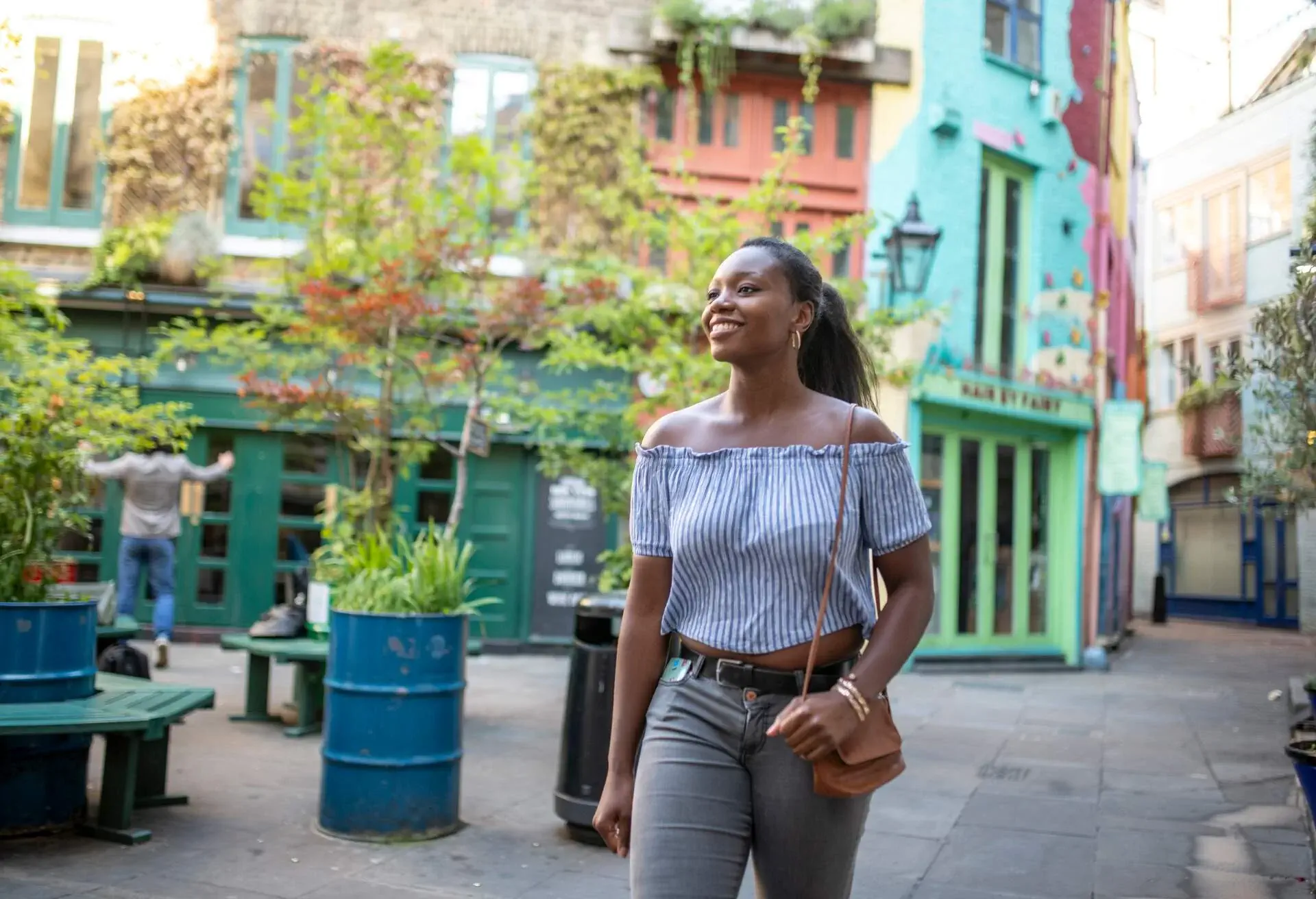 DEST_UK_ENGLAND_LONDON_COVENT_GARDEN_NEAL'S-YARD_GettyImages-1160695877