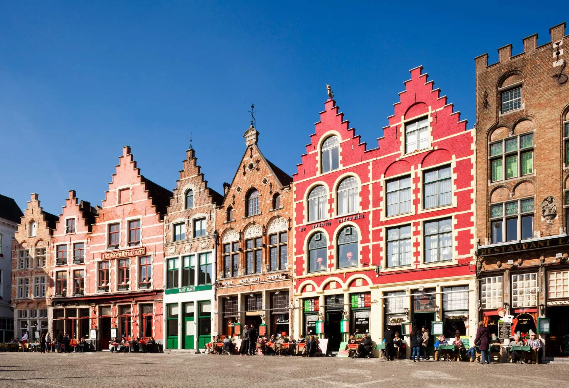 BELGIUM_BRUGES_GROTE_MARKT_SQUARE_BUILDINGS