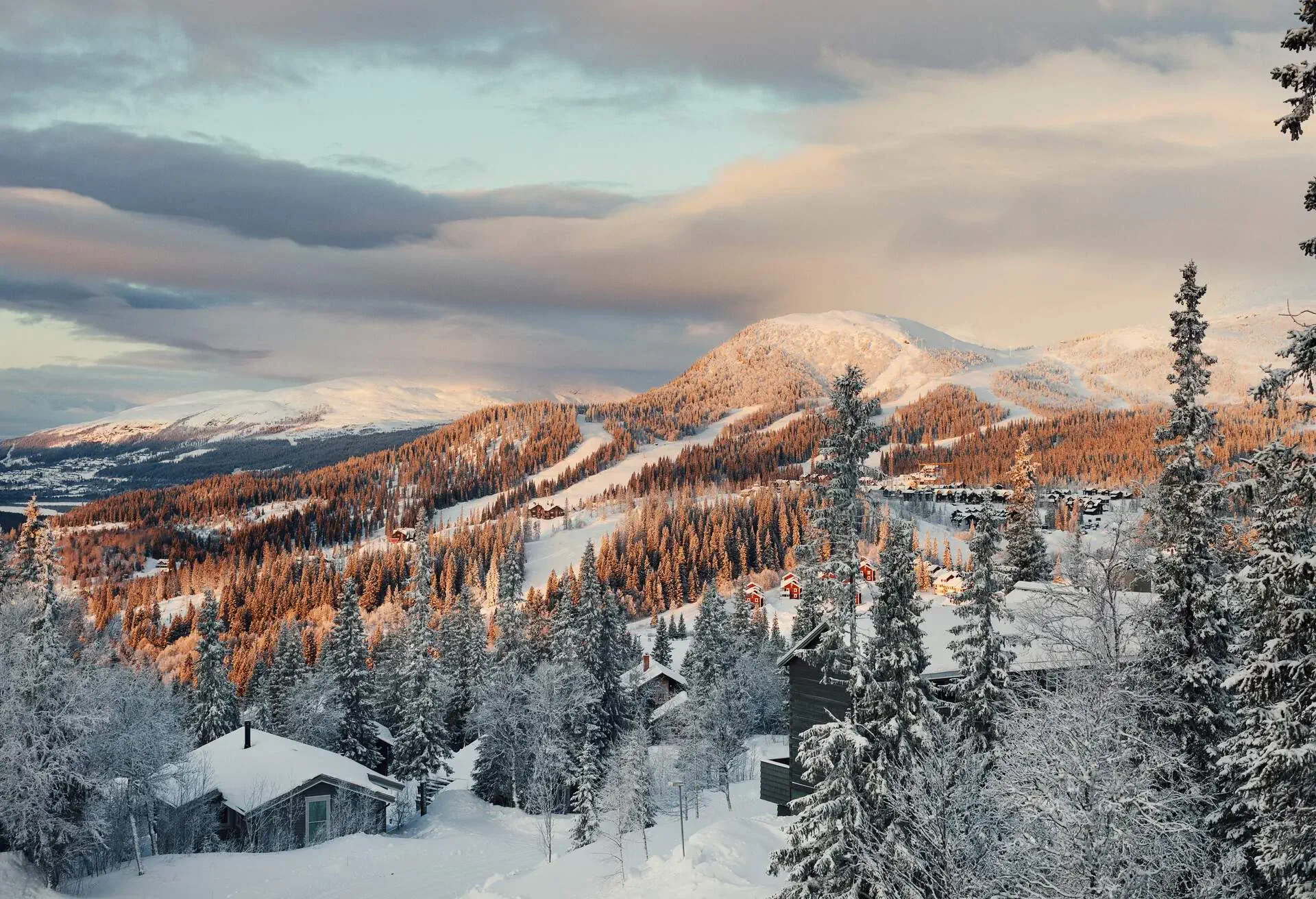 DEST_SWEDEN_ÅRE_GettyImages-1324012441