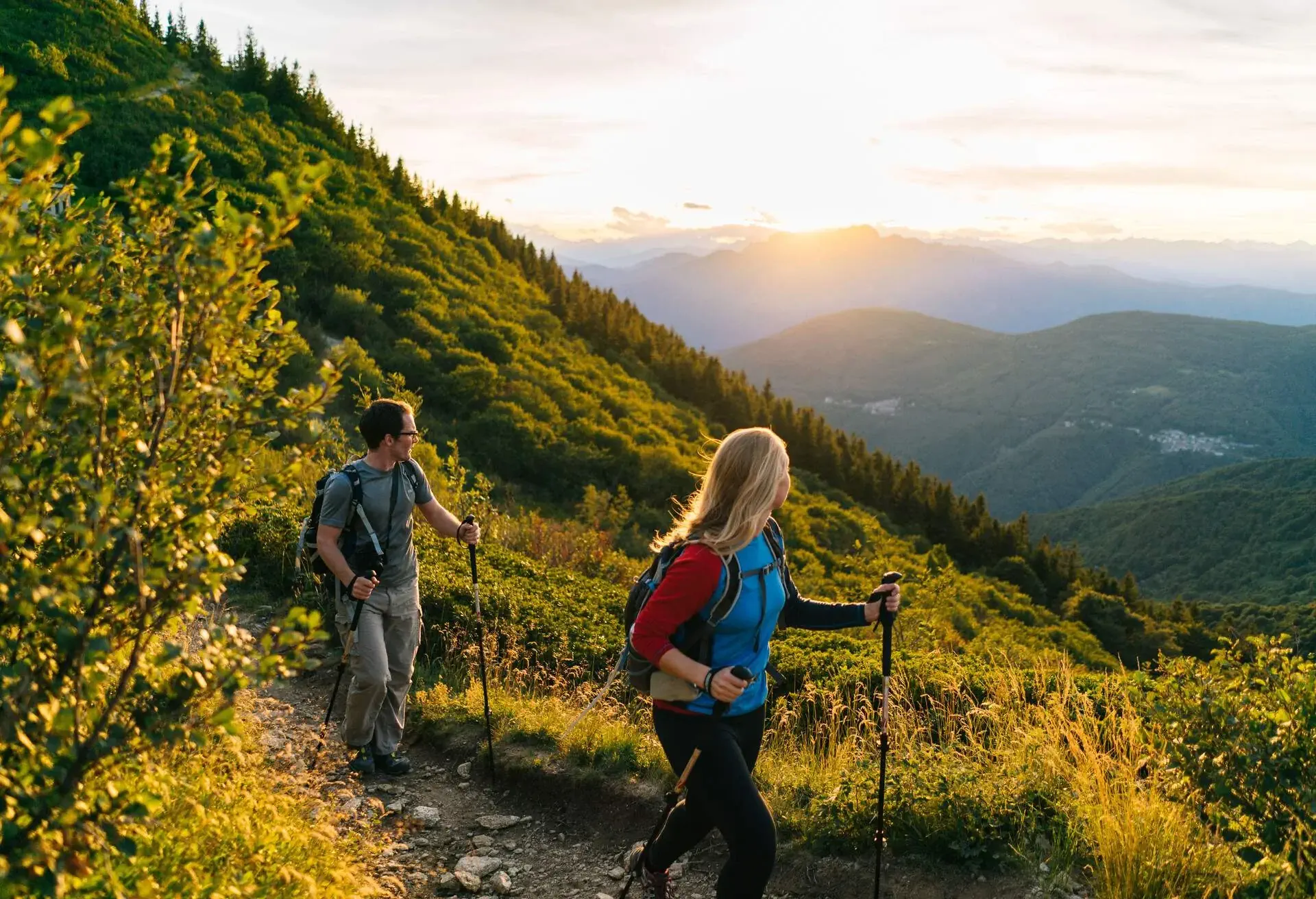 DEST_SWITZERLAND_TICINO_MOUNTAINS_NATURE_PEOPLE_HIKING_GettyImages-824617130