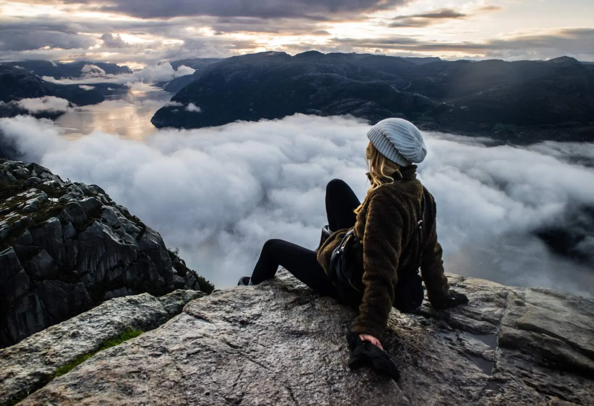DEST_NORWAY_ROGALAND_Preikestolen__Ellen Blucker