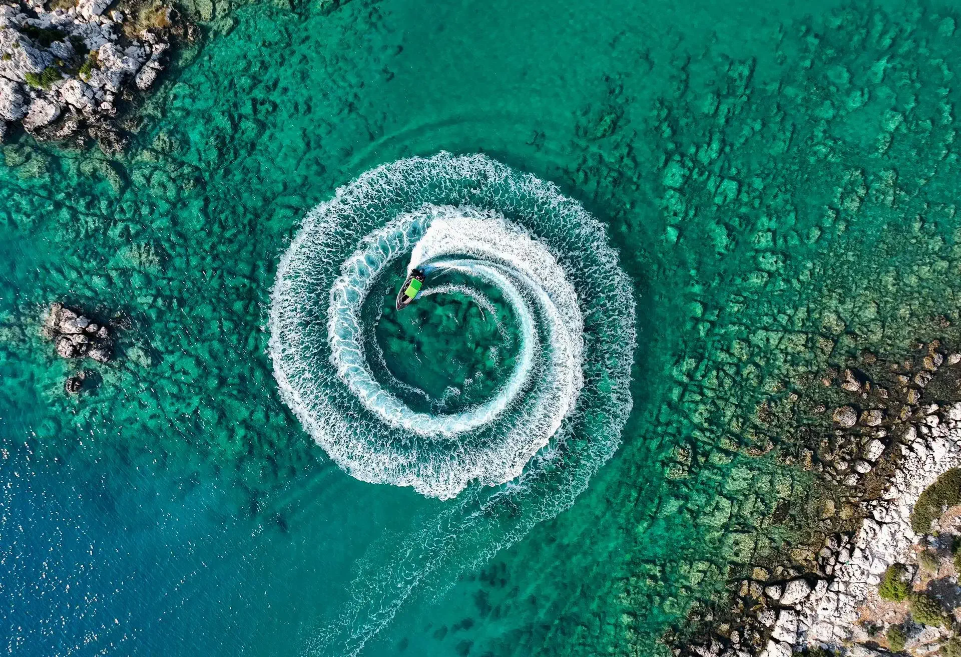 TURKEY_ANTALYA_JETSKI_CIRCLE_SEA_BEACH