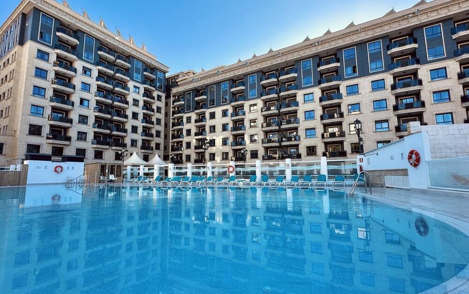 Pool Foto